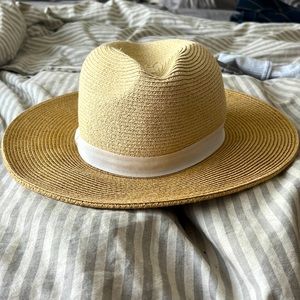 Packable hat